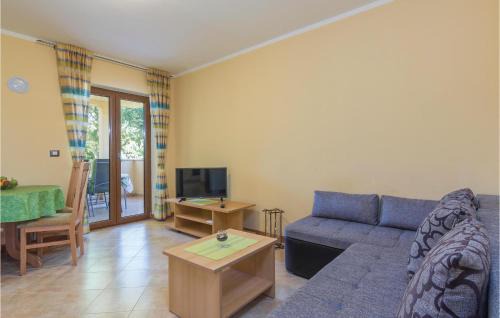 Kadumi Apartment | 3 Bedroom Cozy Apartment In Porec