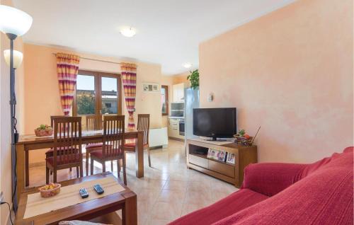 Kadumi Apartment | 3 Bedroom Cozy Apartment In Porec
