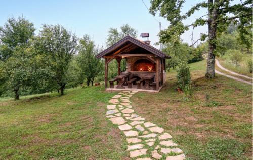 Vojnic House | 3 Bedroom Cozy Home In Krivaja Vojnicka