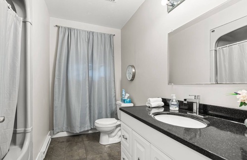 Dieppe House | 3 Bedroom Cozy Home in Dieppe