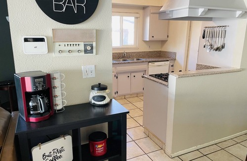 Paradise House | 3 bedroom entire home near local casinos