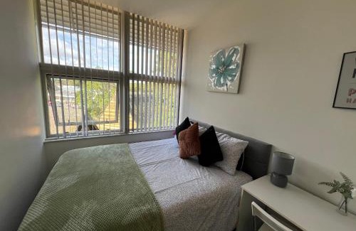 Wellingborough Apartment | 3 Bedroom Flat in Town Centre