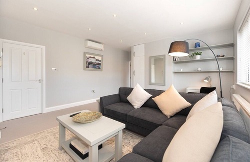 Fulwell and Hampton Hill Apartment | 3-Bedroom Gem in the Heart of Hampton Hill Village
