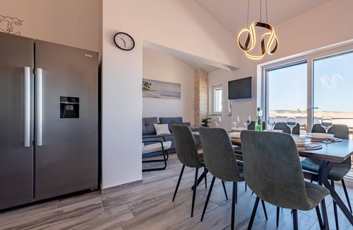 Prizna Apartment | 3 bedroom gorgeous apartment in Prizna