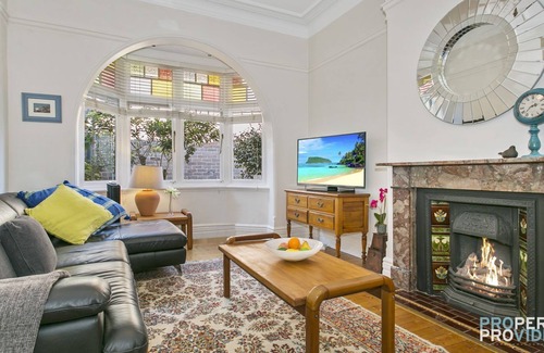 Mosman House | 3 Bedroom Heritage Home in Mosman
