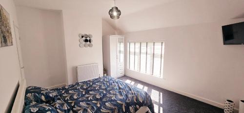 Palterton House | 3 Bedroom Home in Bolsover with garden