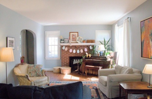 State College House | 3 bedroom house, A Haven just 10m walk downtown, next to Gameday Shuttle.