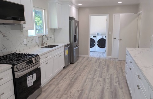 Whisman Station House | 3-bedroom house in charming Mountain View with AC