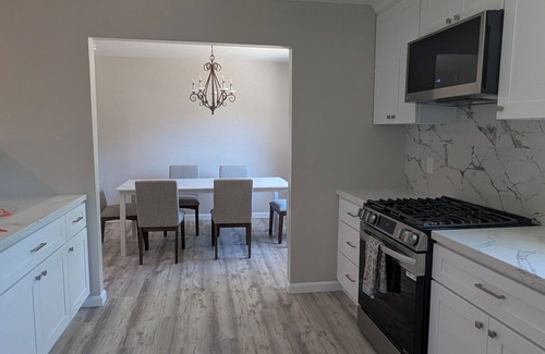 Whisman Station House | 3-bedroom house in charming Mountain View with AC