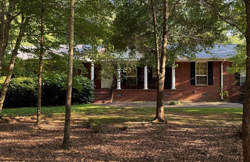 McDonough House | 3-bedroom house in fabulous McDonough with AC