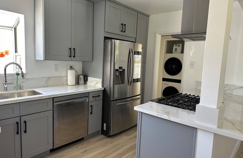 Harbor House | 3-bedroom house in gorgeous Long Beach with WiFi, AC