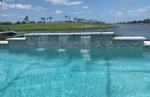 Biggar House | 3-bedroom house in Southern part Fort Myers on canal/lake with beautiful sunsets