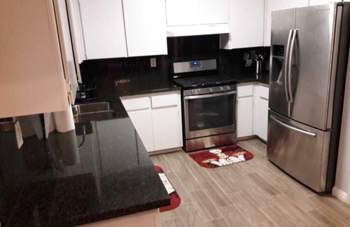 Coalinga House | 3-bedroom house in tranquil Coalinga