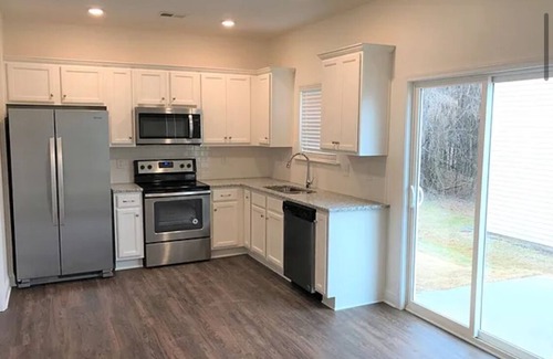Douglasville House | 3-bedroom house in nice Douglasville with WiFi, AC. Enjoy your stay