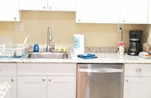 Pimmit Hills House | 3 Bedroom house near Tysons Corner