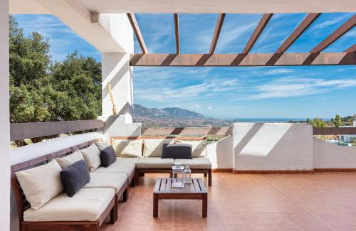 Ojen Apartment | 3 Bedroom Huge Terrace Pool & Views