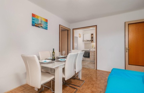 Gostinjac Apartment | 3 bedroom lovely apartment in Dobrinj