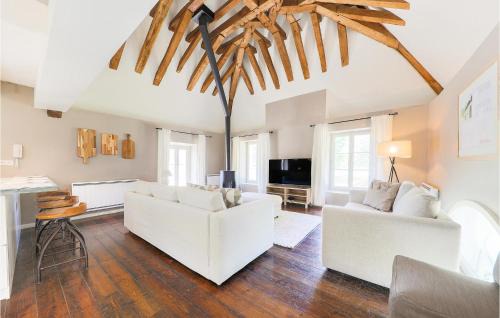 Ocquerre Apartment | 3 Bedroom Lovely Apartment In Ocquerre