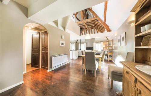 Ocquerre Apartment | 3 Bedroom Lovely Apartment In Ocquerre