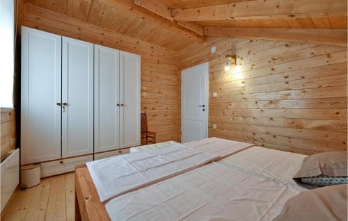 Novi Marof House | 3 Bedroom Lovely Home In Jelenscak