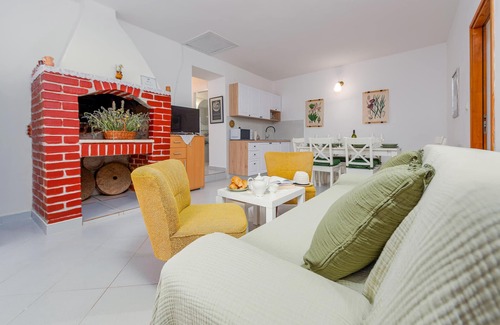 Novalja House | 3 bedroom lovely home in Novalja