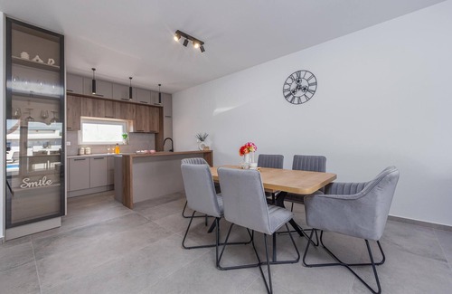 Sveti Filip i Jakov House | 3 bedroom lovely home in Gornje Rastane