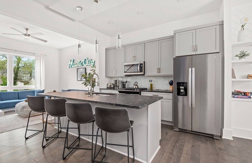 Nashville House | 3-Bedroom Luxury Townhome in East Nash with Garage, EV Charger + Dog-Friendly