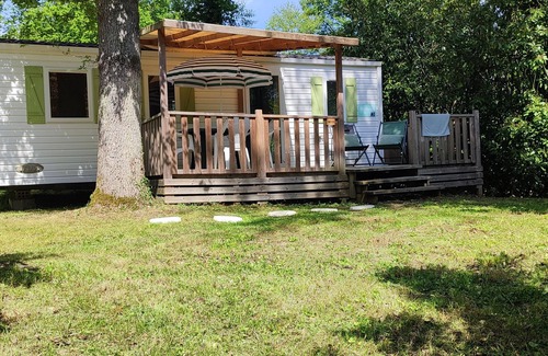 Saint-Cheron House | 3 Bedroom Mobile Home in Saint-Chéron