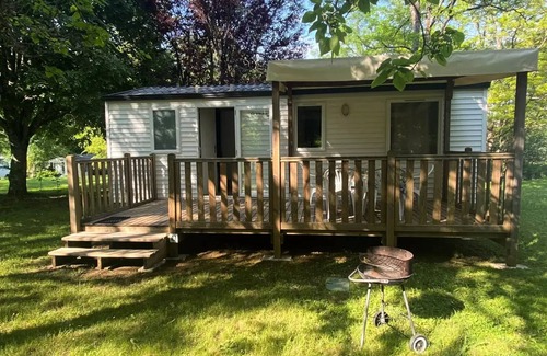 Saint-Pompont House | 3-bedroom mobile home - semi-covered terrace sleeps 6