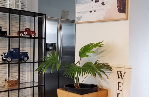 Topeka House | 3-bedroom Modern home in welcoming Topeka with WiFi, AC