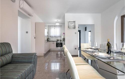 Puntera House | 3 Bedroom Nice Home In Barban