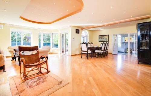 Kraljevec Sesvetski House | 3 Bedroom Nice Home In Vurnovec