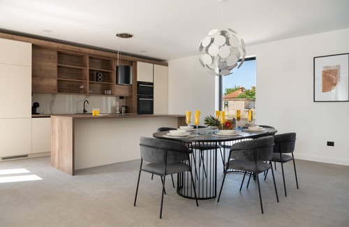 Orbanici House | 3 bedroom nice home in Orbanici