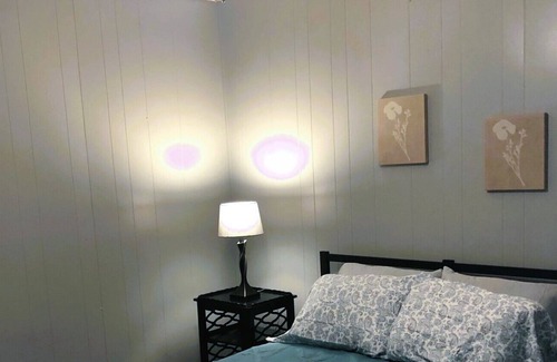 New Hampton Apartment | 3 Bedroom Retreat in the Heart of Downtown New Hampton