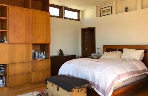 Cow Hollow Apartment | 3 Bedroom Single family L-560425 by Houzlet