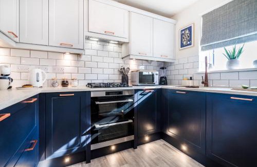 Peterborough House | 3 bedroom spacious Home in Hampton Water -Peterborough