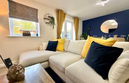 Peterborough House | 3 bedroom spacious Home in Hampton Water -Peterborough