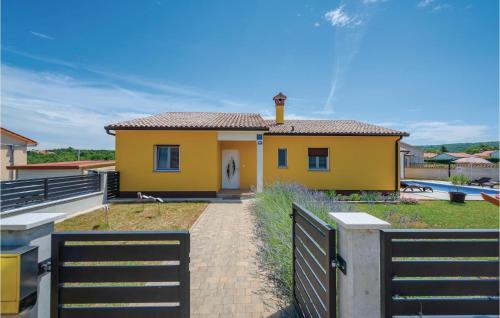 Kapelica House | 3 Bedroom Stunning Home In Labin
