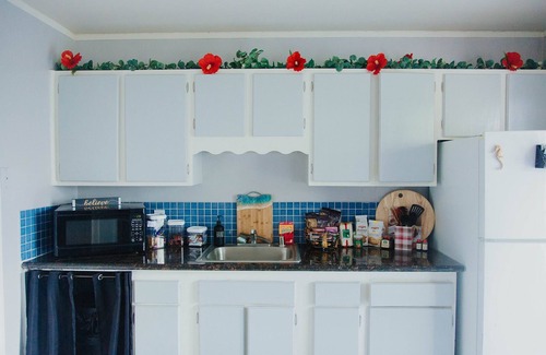 Waimalu House | 3-bedroom townhome in delightful Aiea with AC, WiFi