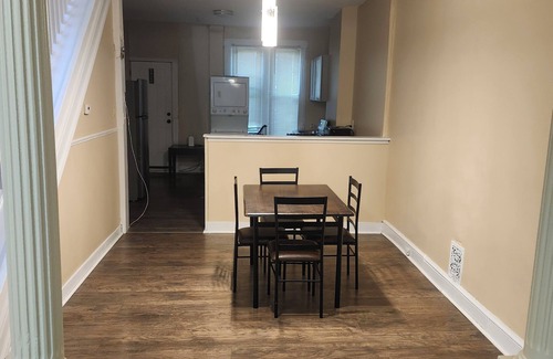 Western House | 3-bedroom townhome in superb Baltimore with AC
