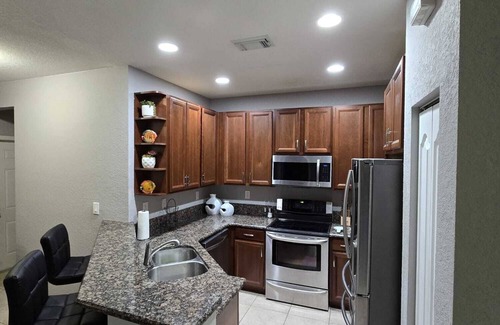 Naranja House | 3-bedroom townhome in tranquil Homestead with AC