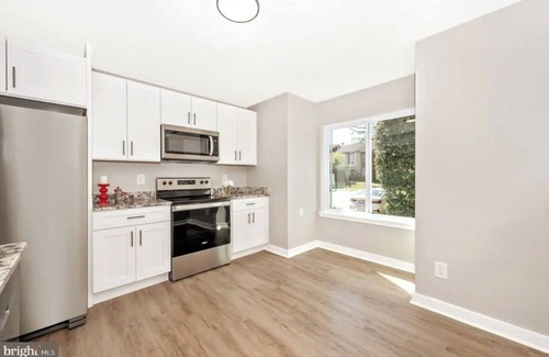 Montgomery Village House | 3-bedroom townhome in Gaithersburg with WiFi, AC, Meditation Room Close to DC