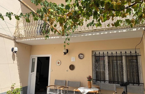 Korce House | 3 Bedroom V with Private Garage in the Center of Korça City with WiFi, AC