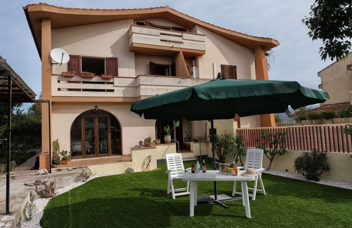 S'oru e Mari Villa | 3 Bedroom Villa in Quartu Sant'Elena