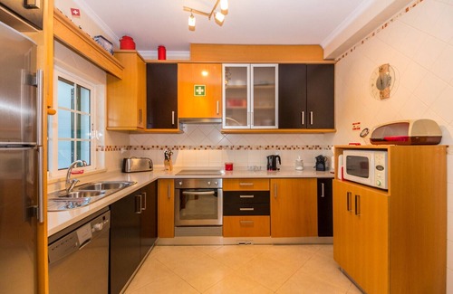 Manta Rota Ski Chalet | 3 bedroom villa with patio and WIFI by AlgarveManta (55V3)