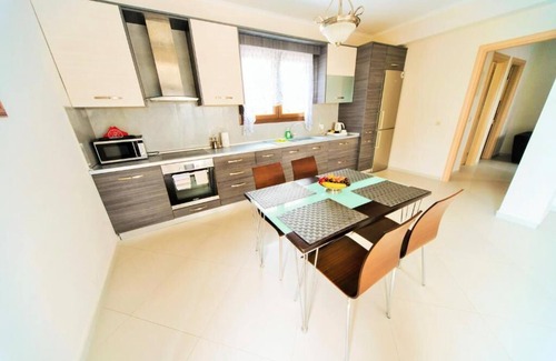 Haniotis Villa | 3- Bedroom Villa with private pool, close to sandy beach! Pet-Friendly!