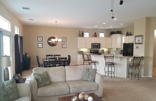 Indio House | 3 Bedroom w/Pool & Hot Tub in Indian Palms - Vacation/Coachella/Stagecoach