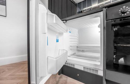 Norwich Apartment | 3 bedroom with parking by the station