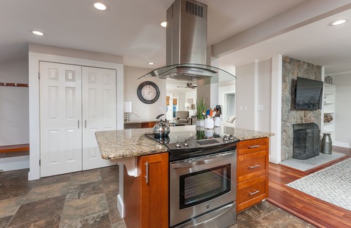 Andover House | 3 Bedrooms, 2 Baths Ranch Style Living on Spacious Intown Andover Location