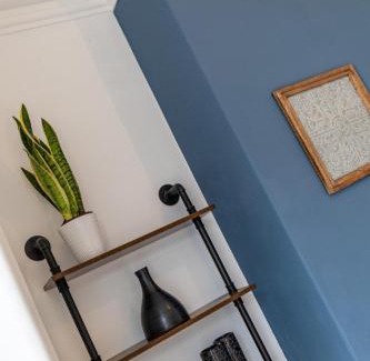 Newcastle-Under-Lyme House | 3 Bedrooms & 2 Showers - Home From Home